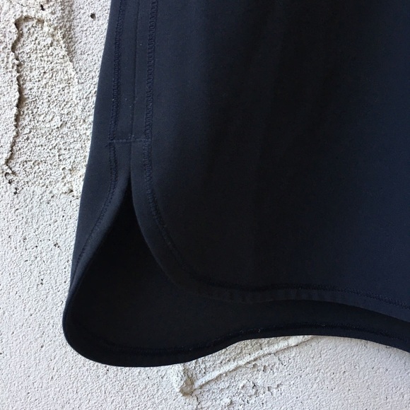Lululemon On The Fly Skirt Woven Black Size 2 - Picture 4 of 6